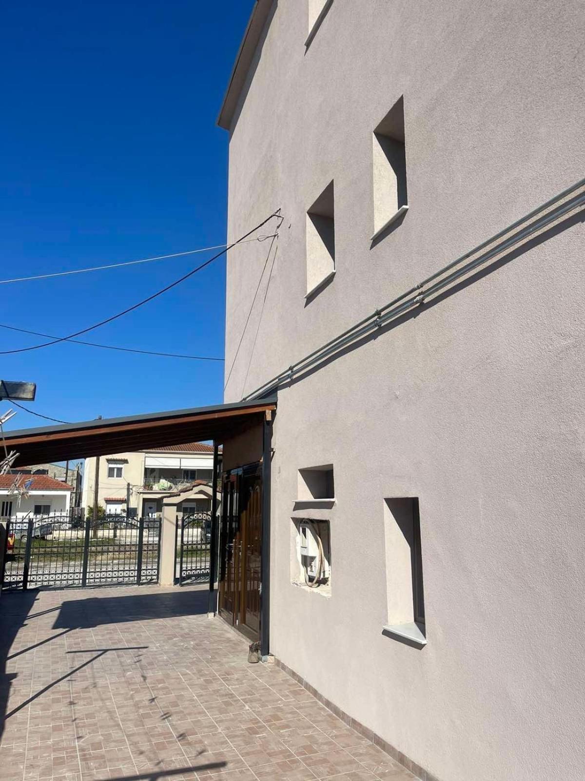 Bright Apartment, Spacious Near The Center Tríkala Eksteriør bilde