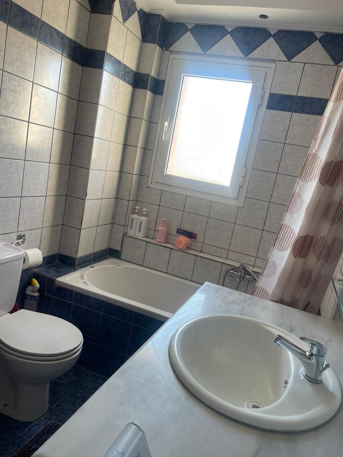Bright Apartment, Spacious Near The Center Tríkala Eksteriør bilde