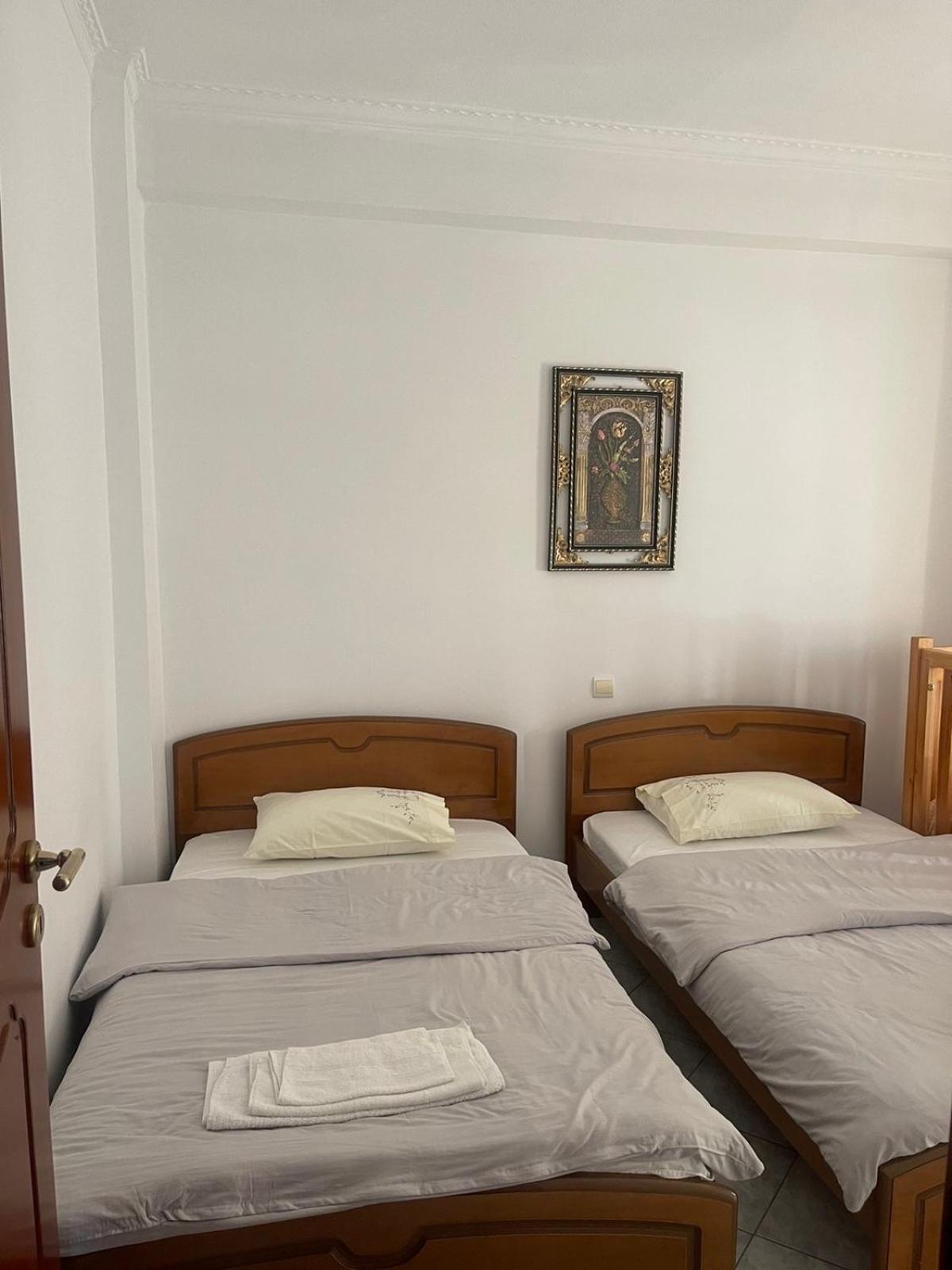 Bright Apartment, Spacious Near The Center Tríkala Eksteriør bilde